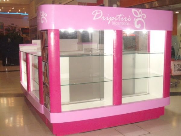 KM Cenografia e Marcenaria LTDA 35 KM Cenografia e Marcenaria LTDA Rio de Janeiro 34