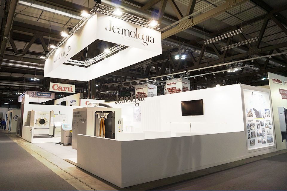 STANDGROUP Molins de Rei 4