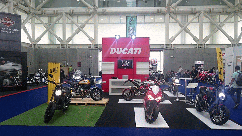 YWC YesWeCan Bogota 8