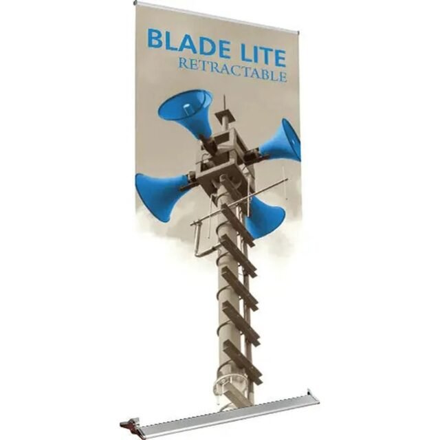 Blade Lite 850 Retractable Banner Stand   33.5 W